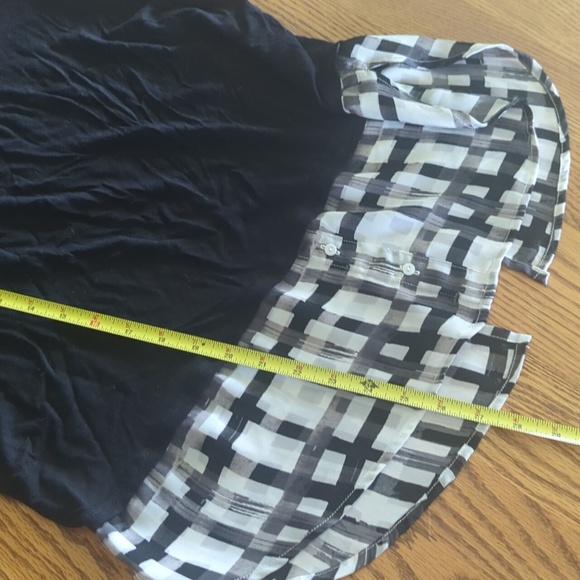 Elle Layered Collard Short Sleeve Blouse Size Women's Large Black Plaid - Picture 7 of 7